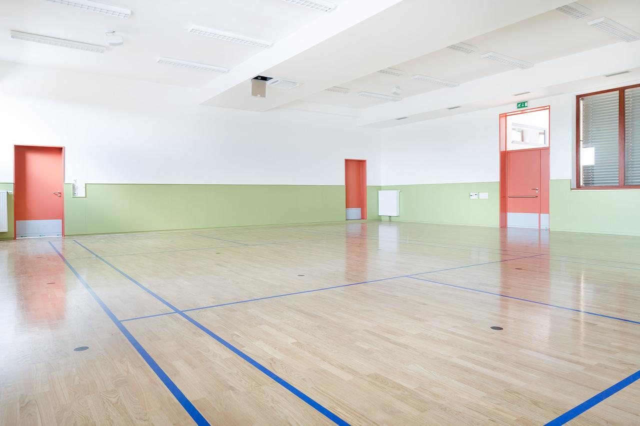 Sport Relax Hotel Na Kopecku Krinec Bagian luar foto