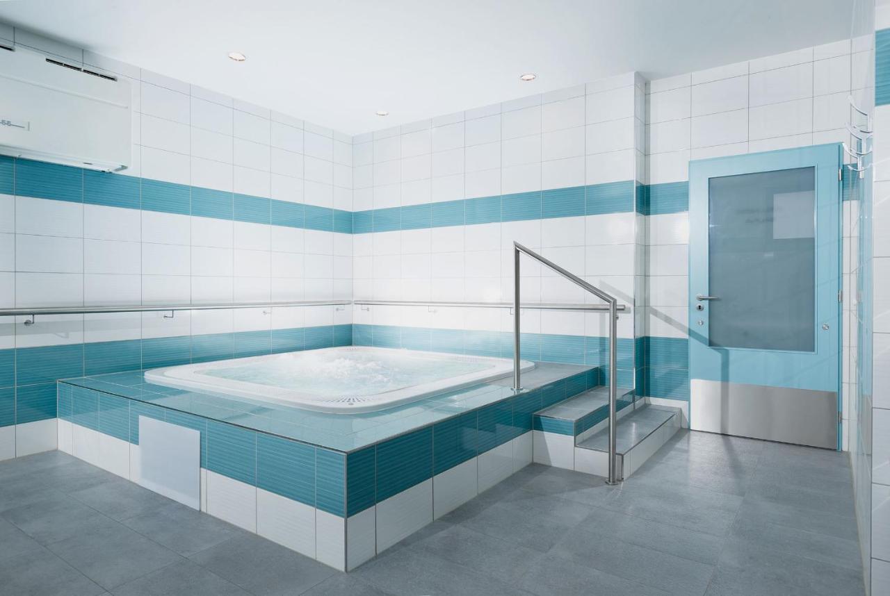 Sport Relax Hotel Na Kopecku Krinec Bagian luar foto